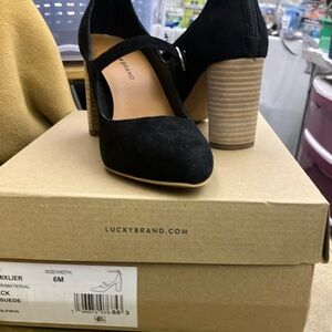 Lucky Brand Black Textured Heels size 6